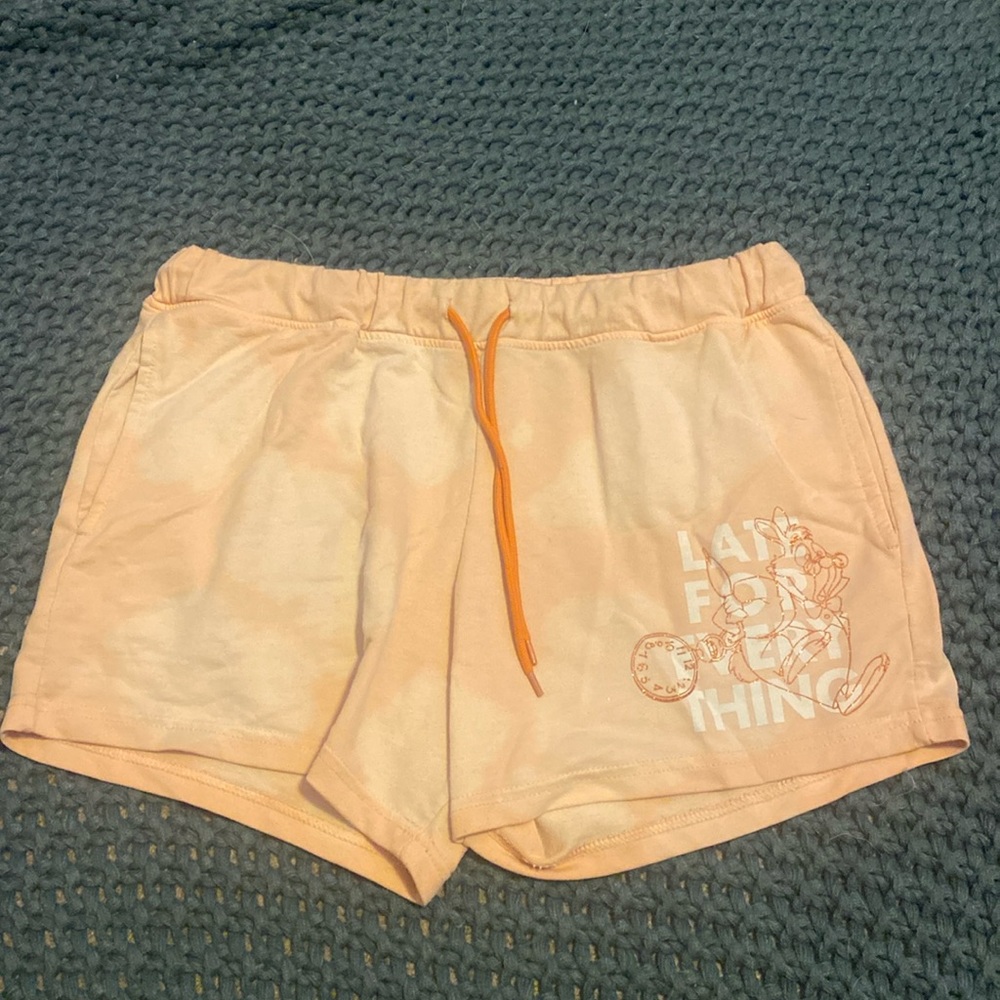 Cute Disney Alice in Wonderland peach shorts in size Medium, true to size